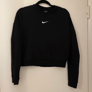 Nike dri fit cropped sweater